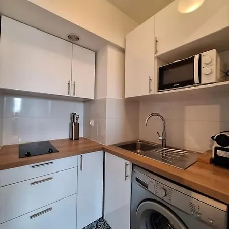 Charmant T2 Renove Avec Balcon - 310b Apartment *