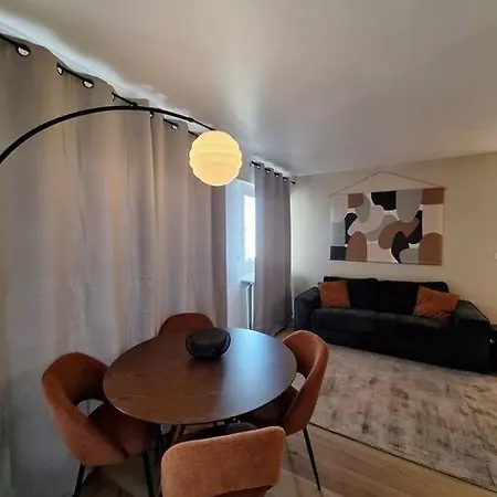 Charmant T2 Renove Avec Balcon - 310b Apartment *